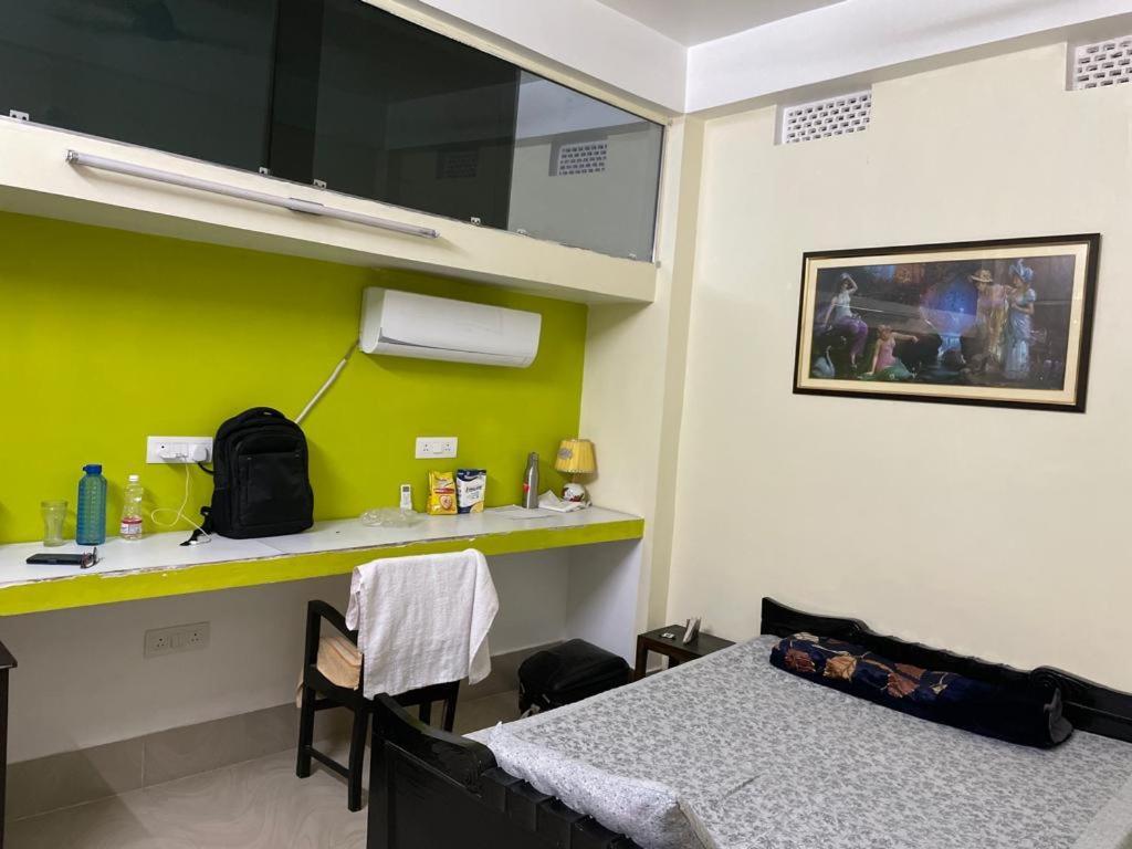 Vamoose S Das Homestay Агартала Экстерьер фото